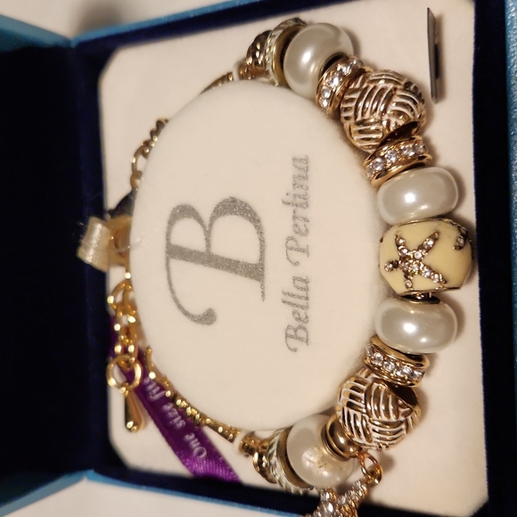 Bella Perlina Charm Bracelet - Picture 3 of 3